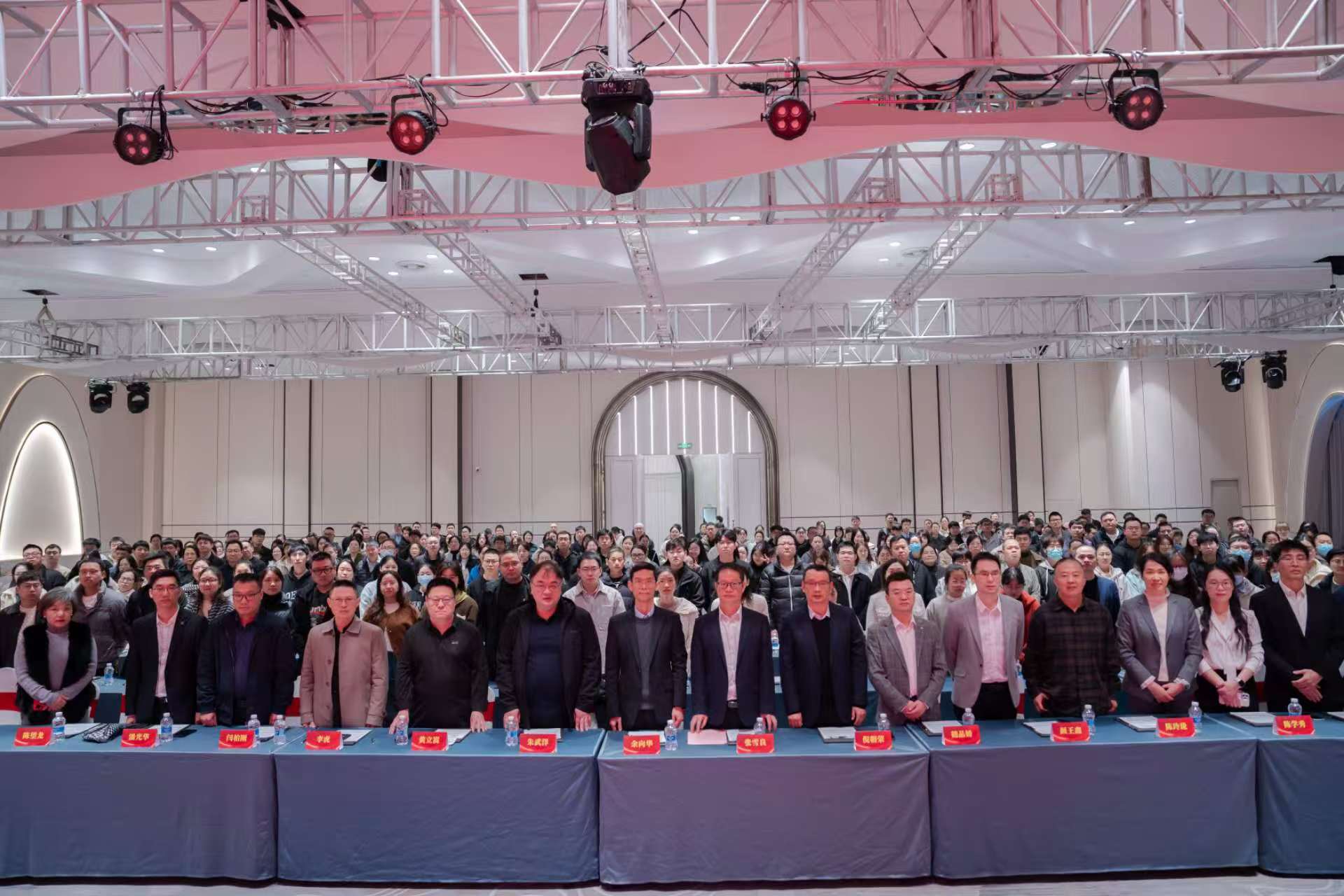 微信图片_20251203155420_83_198.jpg 微信图片_20251203155420_83_198.jpg